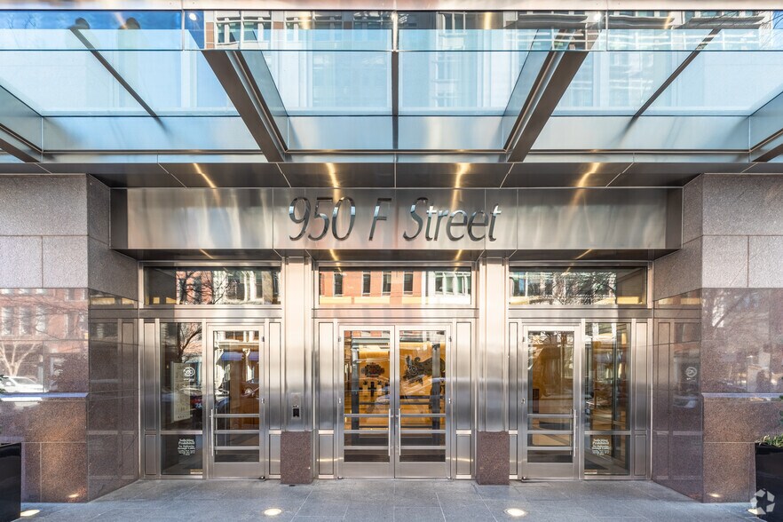 More Photos Of 950 F St NW, Washington Office For Lease
