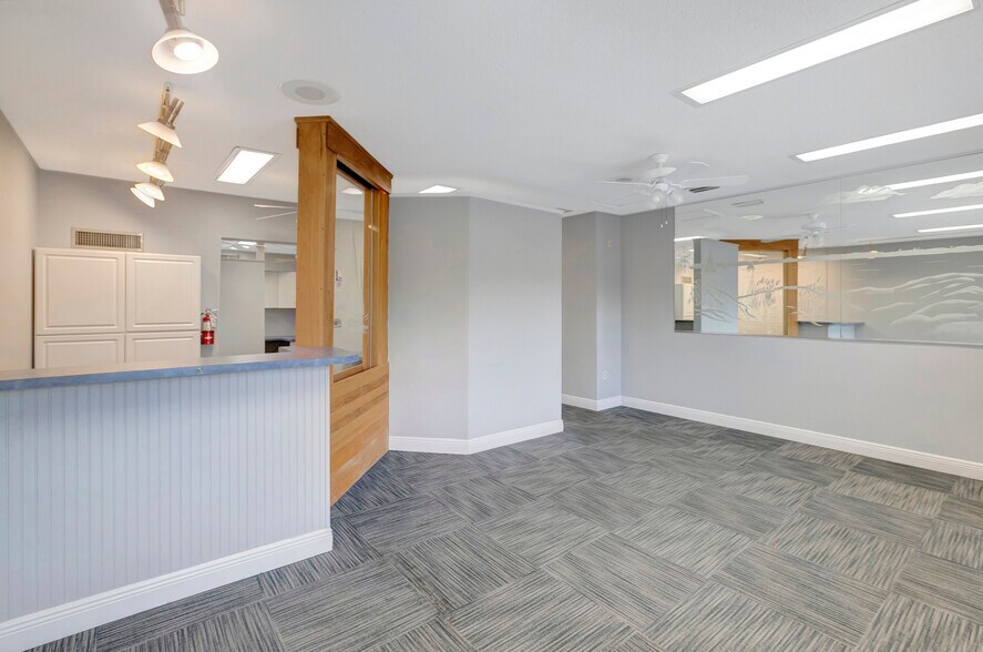 More Photos Of 1511 Indian Rocks Rd S, Largo Medical For Lease