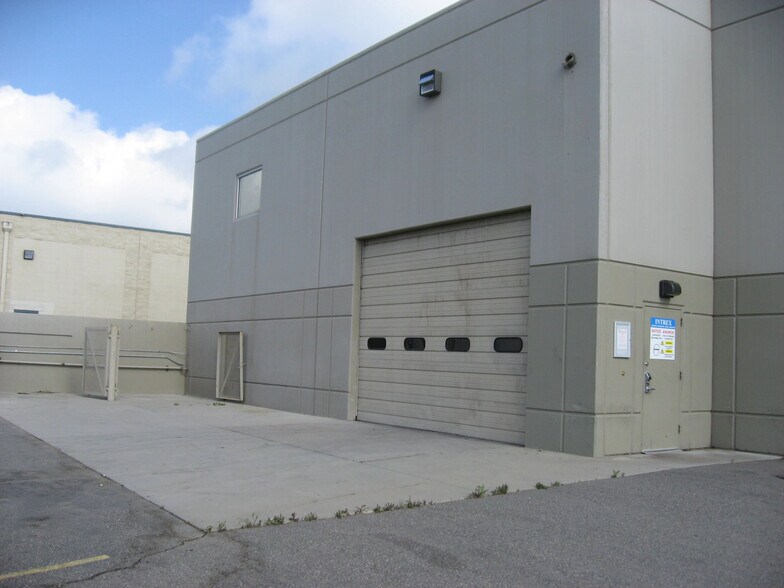 More Photos Of 1797 Boxelder St, Louisville Manufacturing For Lease