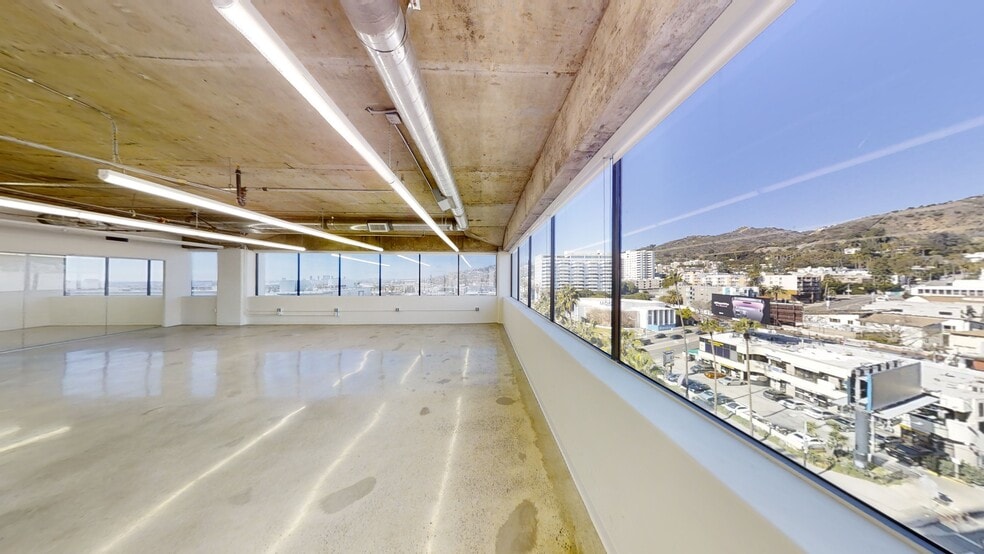 Primary Photo Of 7080 Hollywood Blvd, Los Angeles Office For Lease