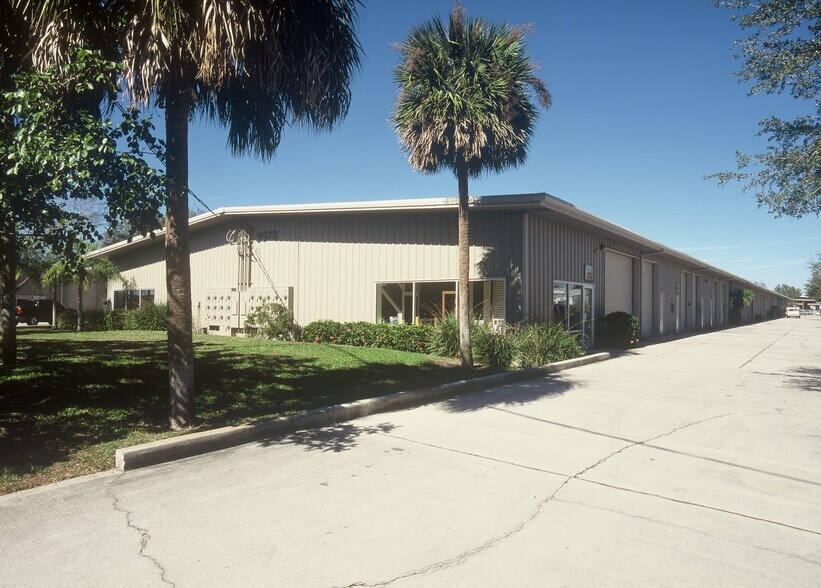 More Photos Of 3573 Enterprise Ave, Naples Warehouse For Lease