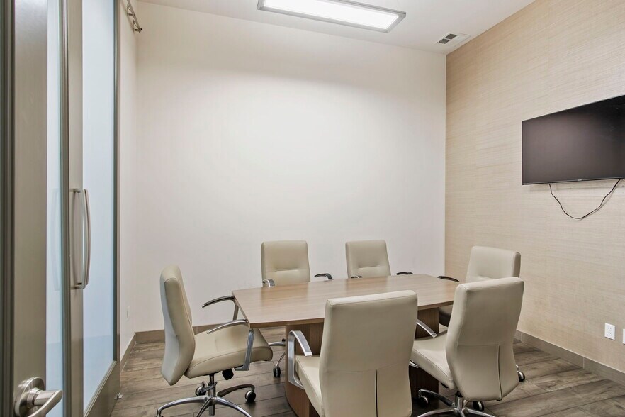 More Photos Of 2250-2298 MaryAnne Dr, Turlock Manufacturing For Sale