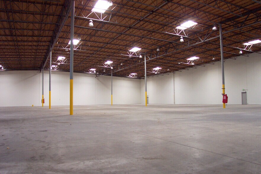 More Photos Of 2800 Casitas Ave, Los Angeles Manufacturing For Lease