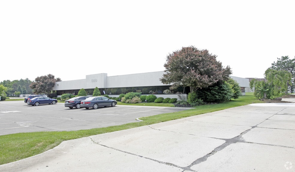 More Photos Of 16010 19 Mile Rd, Clinton Township Medical For Sale