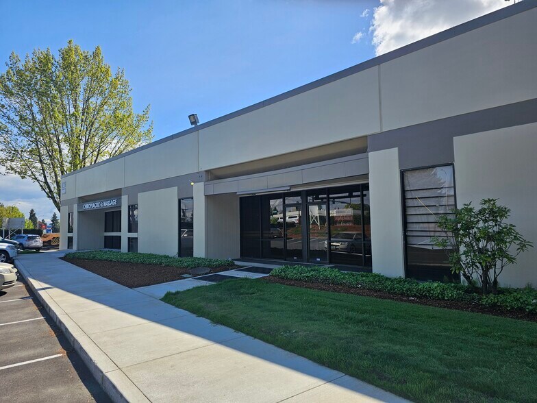More Photos Of 9325-9425 SW Commerce Cir, Wilsonville Light Manufacturing For Lease