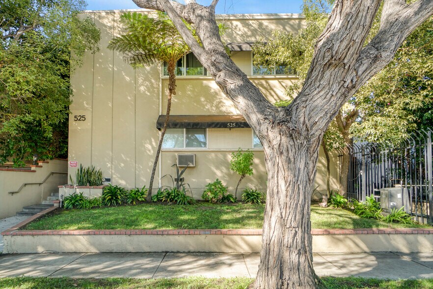 More Photos Of 525 N Sweetzer Ave, Los Angeles Apartments For Sale