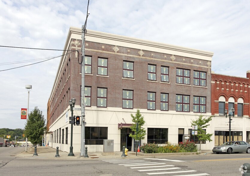 More Photos Of 67 N Saginaw St, Pontiac Office For Lease