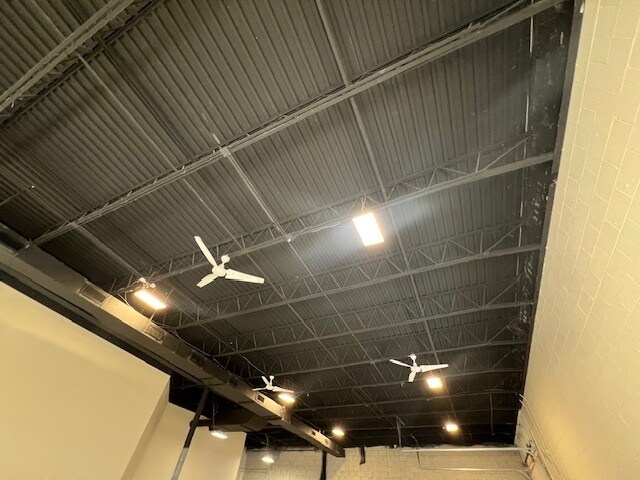 More Photos Of 2742 Barney Ct, McHenry Warehouse For Lease