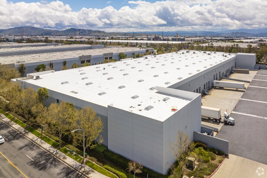 More Photos Of 5250 Ontario Mills Pky, Ontario Warehouse For Lease