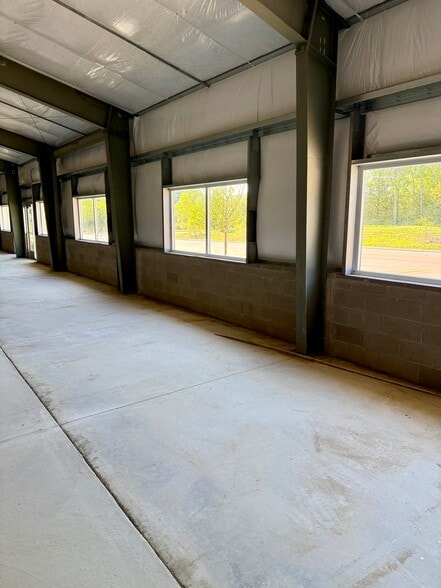 More Photos Of 6060 Schooner St, Van Buren Twp Warehouse For Lease