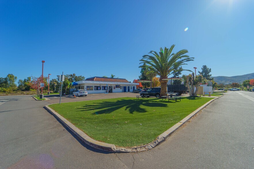 More Photos Of 580 S Pacific St, San Marcos Fast Food For Sale