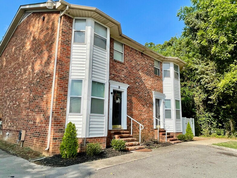 More Photos Of 1430 E Main St, Murfreesboro Multifamily For Sale