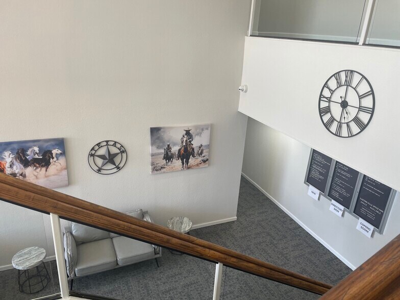 More Photos Of 3960 Broadway Blvd, Garland Office For Lease
