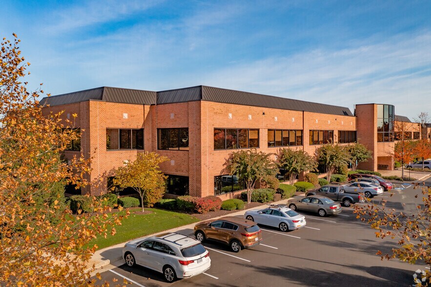 More Photos Of 20116 Ashbrook Pl, Ashburn Unknown For Lease