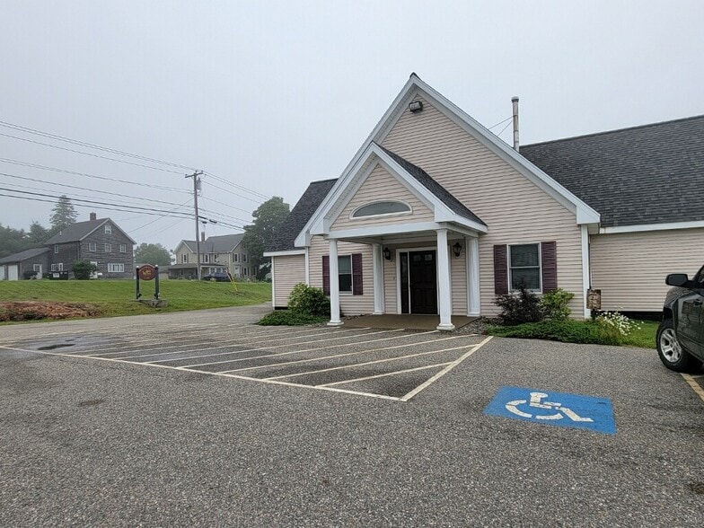 More Photos Of 220 Court St, Machias Medical For Sale