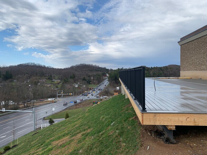 More Photos Of Middlesex Crossing, Valencia Land For Sale