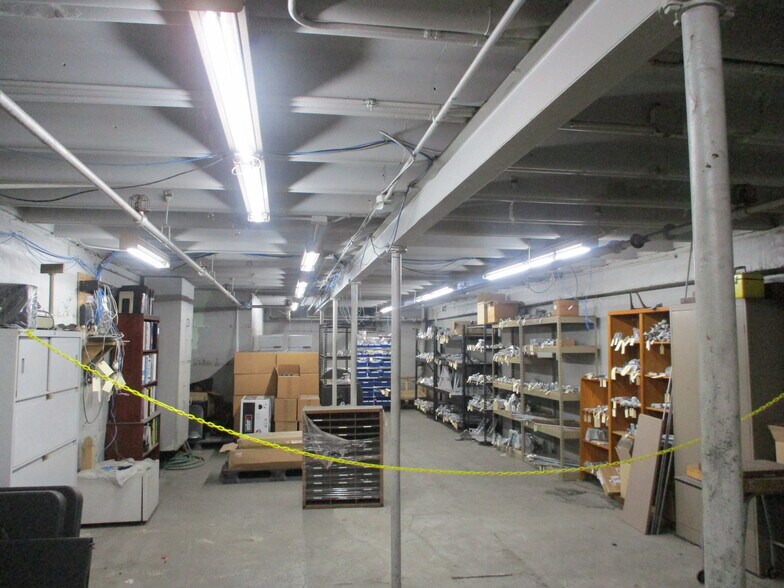 More Photos Of 4436-4444 Hunt Ave, Saint Louis Warehouse For Sale