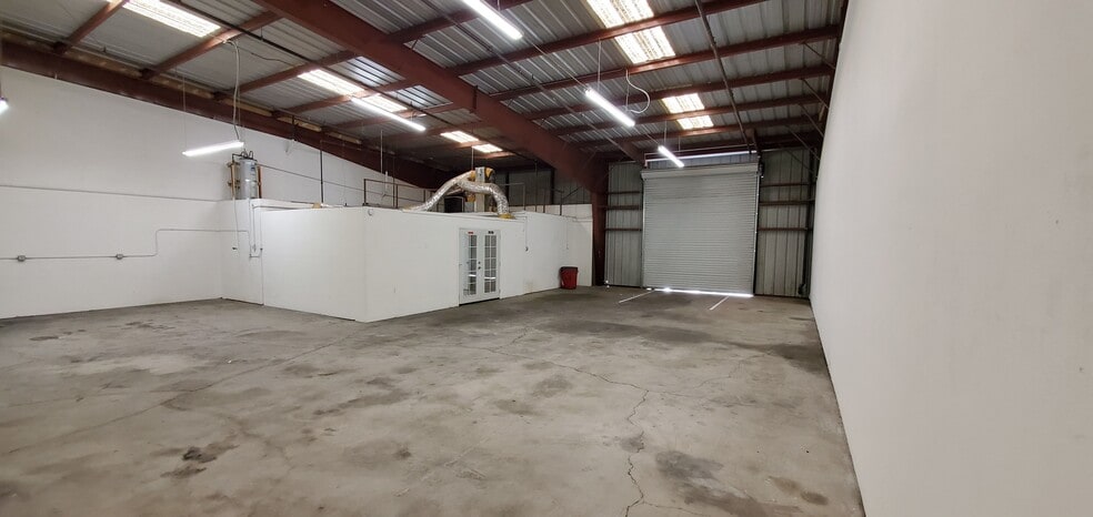 More Photos Of 1231 S Buena Vista St, San Jacinto Service For Lease