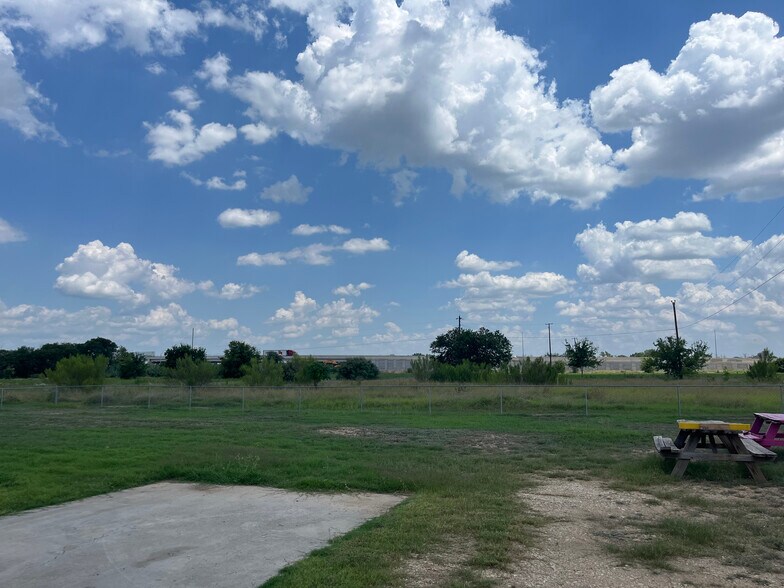 More Photos Of 2331 Bolton Rd, Marion Warehouse For Lease