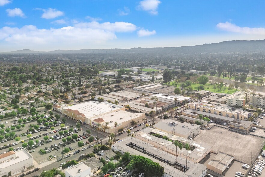 More Photos Of 6632 Darby Ave, Reseda Apartments For Sale
