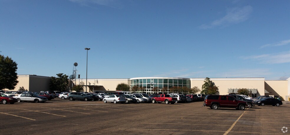 More Photos Of 5912 US Highway 49, Hattiesburg Storefront For Sale