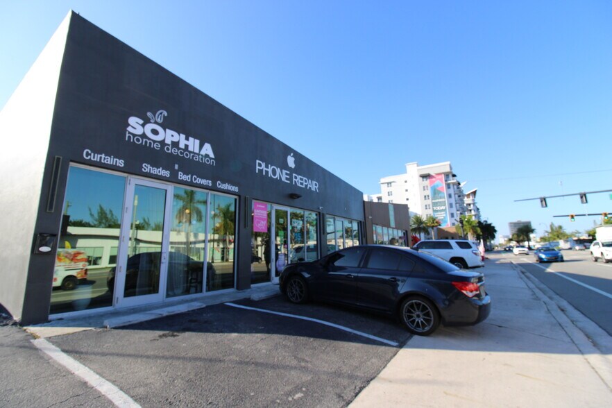 Primary Photo Of 219-225 N Federal Hwy, Hallandale Beach Storefront Retail Office For Lease