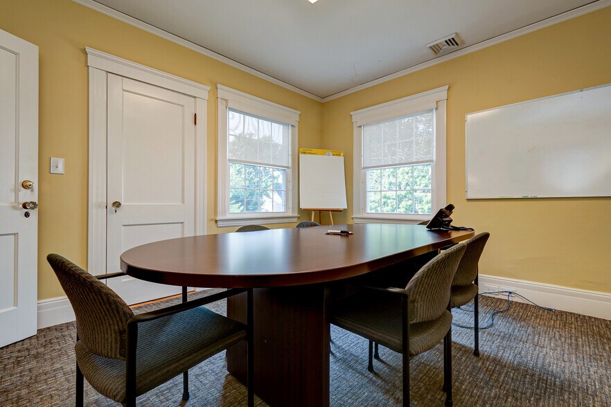 More Photos Of 8 Church St, Westborough Office Residential For Lease