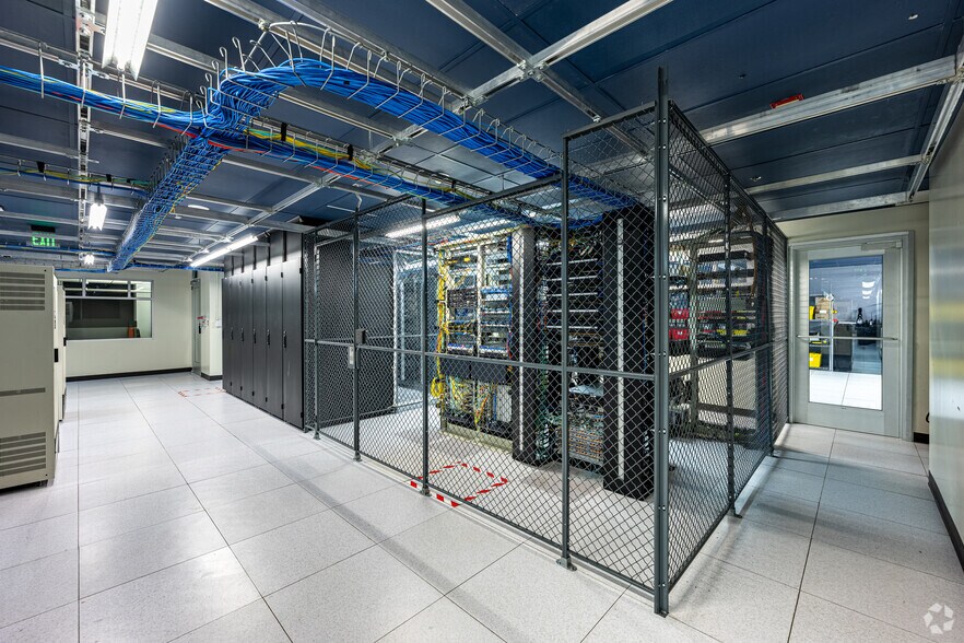 More Photos Of 3250 Wilshire Blvd, Los Angeles Office For Lease