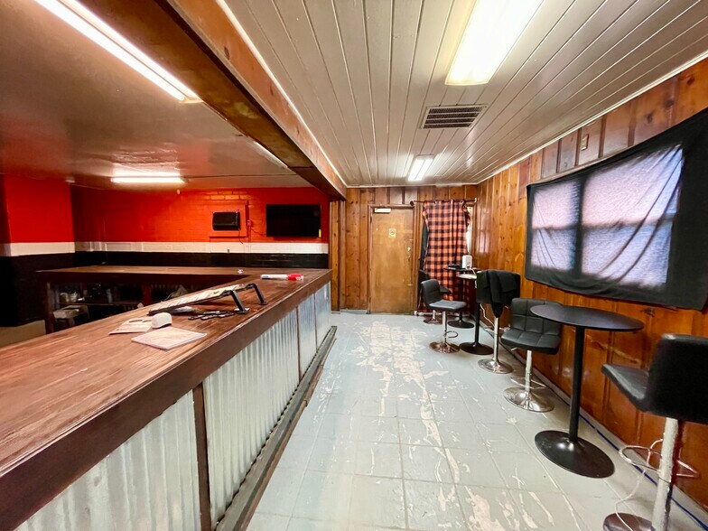 More Photos Of 1799 E 21st St, Merced Flex For Sale