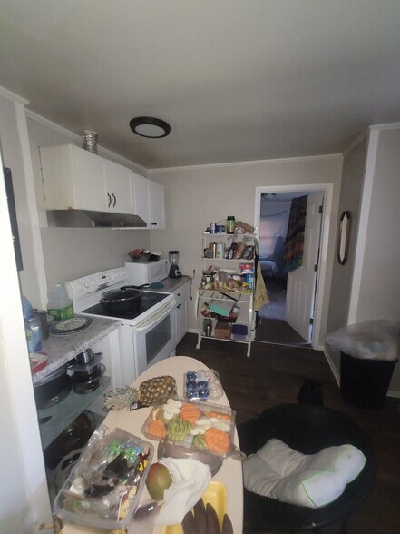 More Photos Of 1458 W 32nd St, Indianapolis Apartments For Sale