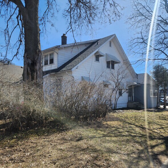 More Photos Of 1110 W Oakland Ave, Austin Apartments For Sale