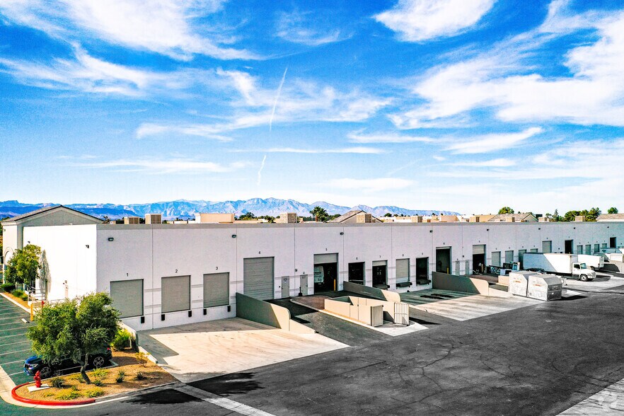 More Photos Of 7540 Dean Martin Dr, Las Vegas Warehouse For Lease
