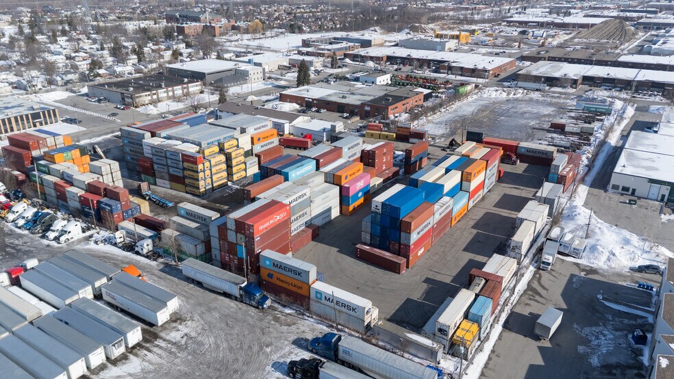 More Photos Of 124 Av Labrosse, Pointe-claire Land For Lease