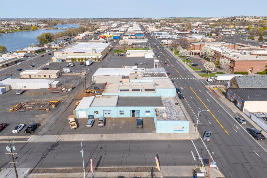 More Photos Of 612 W 3rd Ave, Moses Lake Industrial For Sale