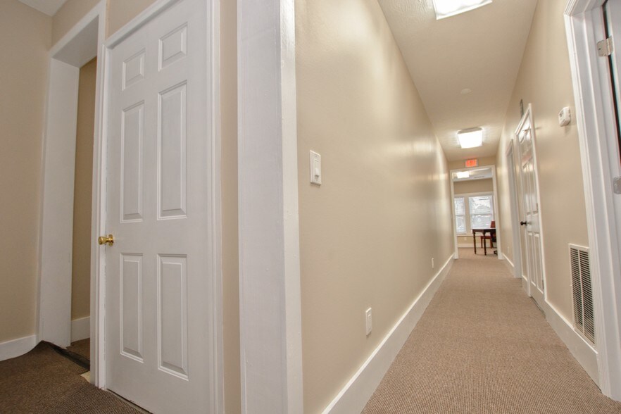 More Photos Of 401 Bankhead Hwy, Carrollton Office For Lease