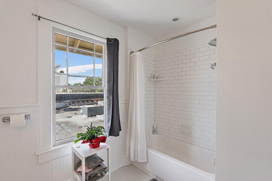 More Photos Of 2632 Central Ave, Saint Petersburg Office Residential For Sale