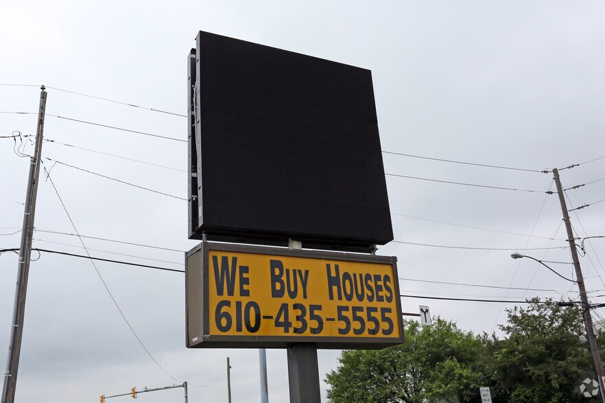 More Photos Of 2020 Downyflake Ln, Allentown Loft Creative Space For Lease