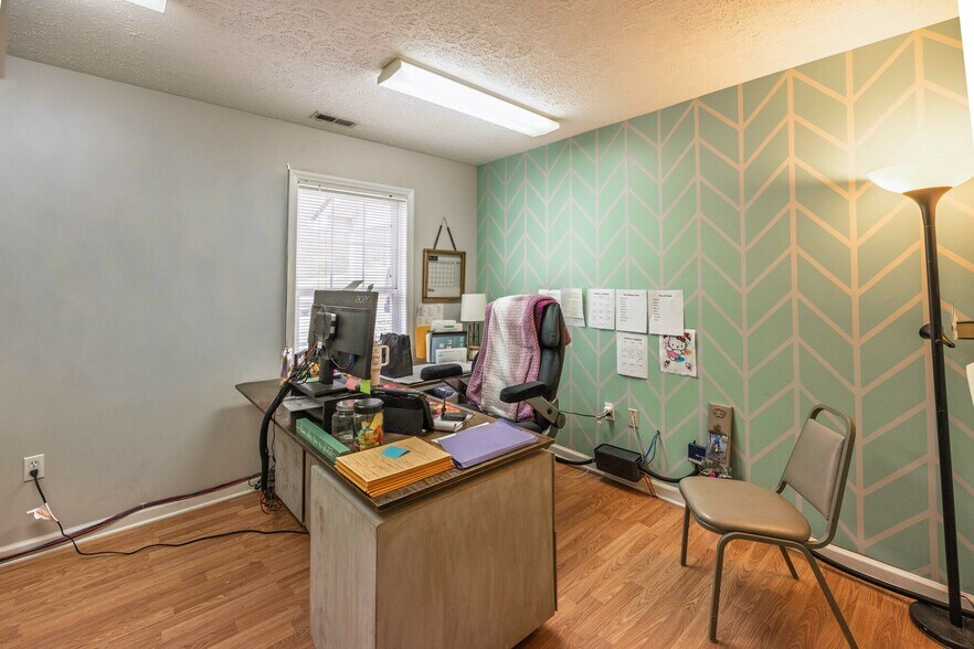 More Photos Of 396 New Leicester Hwy, Asheville Office For Sale