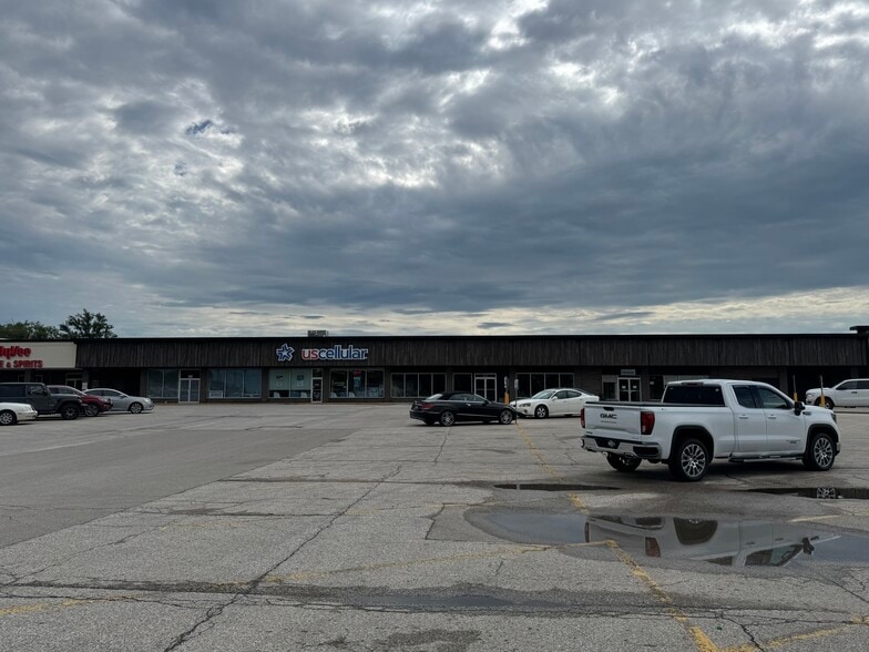 More Photos Of 632-670 S Oak St, Iowa Falls Unknown For Lease