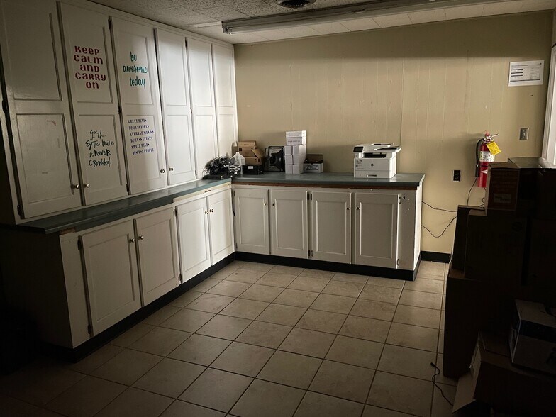 More Photos Of 435 S Main St, Swainsboro Freestanding For Sale