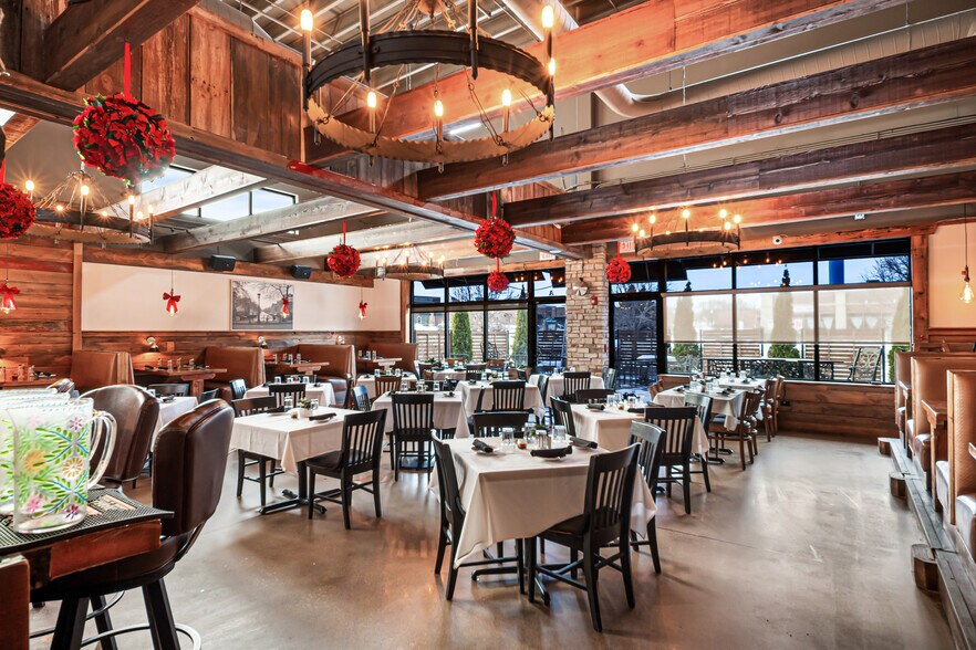 More Photos Of 40W188 Campton Crossings Dr, St Charles Restaurant For Sale