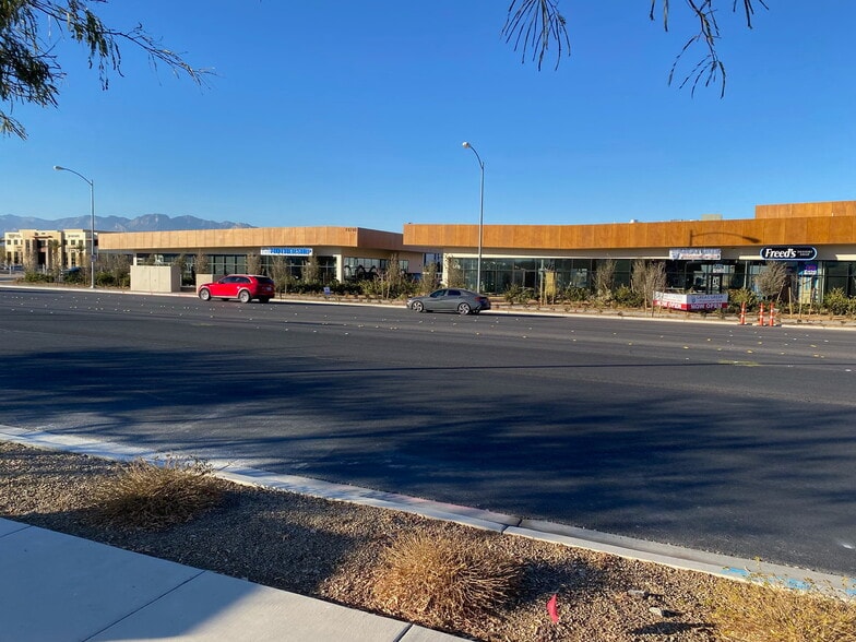 Primary Photo Of Sunset & Durango, Las Vegas General Retail For Lease