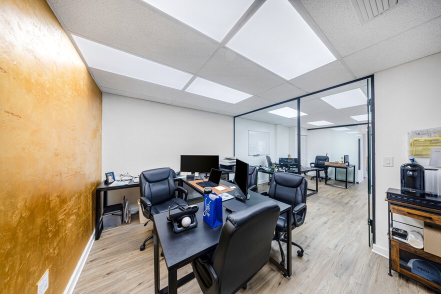 More Photos Of 7781-7787 NW 56th St, Miami Warehouse For Sale