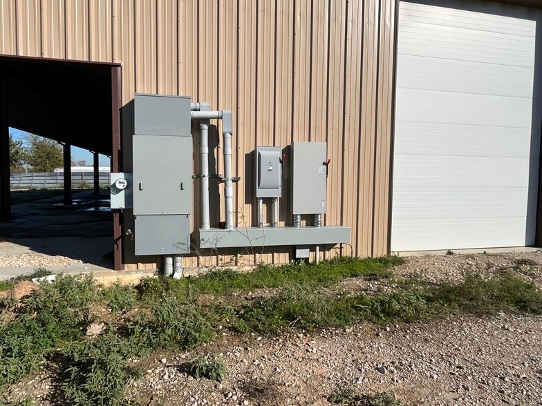 More Photos Of 36847 Richard Frey Rd, Hempstead Light Manufacturing For Lease