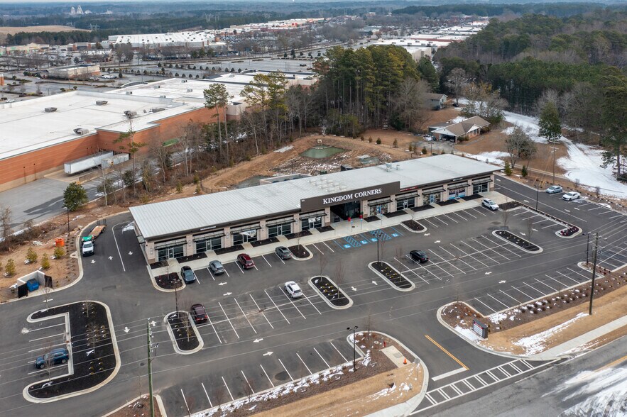 More Photos Of 185 New Hope, Fayetteville General Retail For Sale