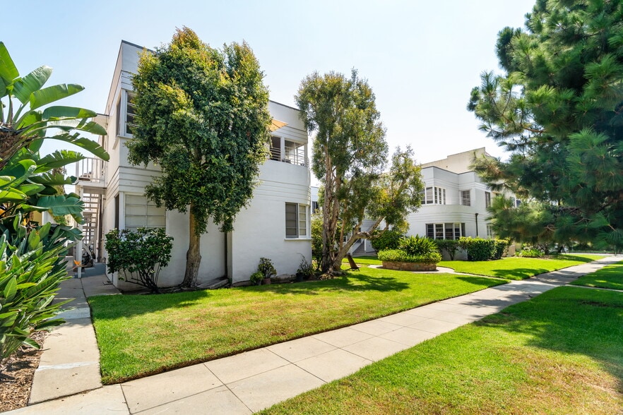 More Photos Of 947-953 11th St, Santa Monica Apartments For Sale