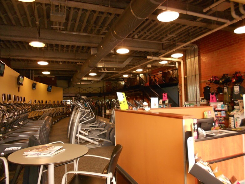 More Photos Of 214 E Travis St, San Antonio Apartments For Lease