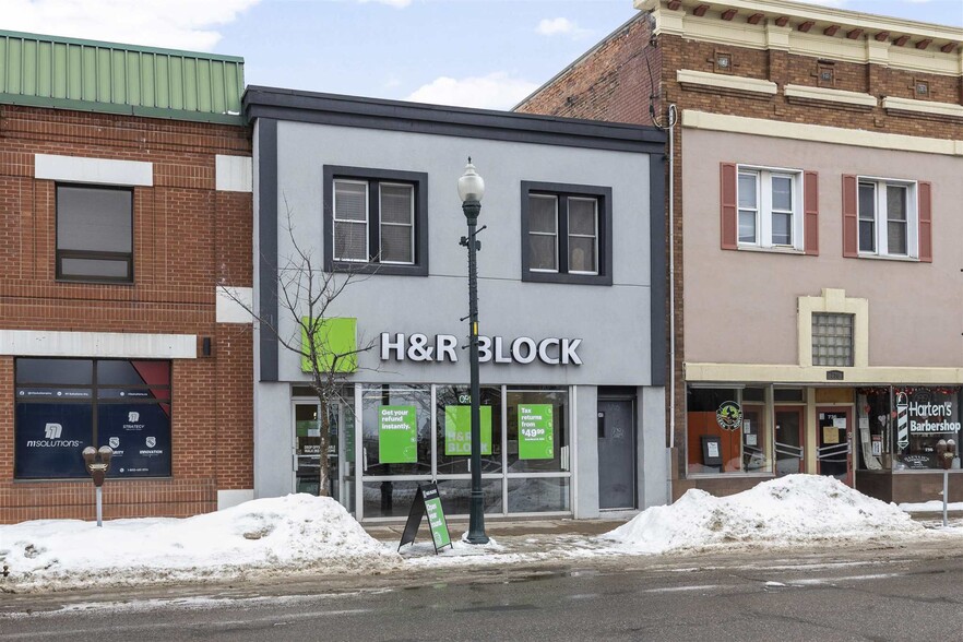 Primary Photo Of 732 Queen St E, Sault Ste Marie Office For Sale