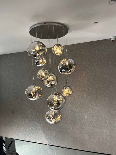 More Photos Of 293 Wilson Ave, Newark Restaurant For Lease