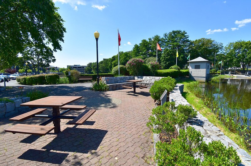 More Photos Of 500 Cummings Ctr, Beverly Office For Lease